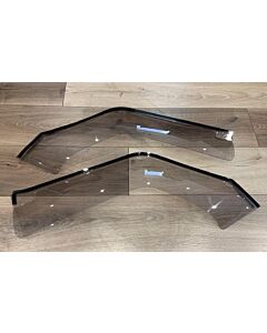 Windscherm Set, Zijwindscherm Links en Rechts, Windvanger, Windshield Set, Side Windscreen Left and Right, Wind catcher, Volvo 1975- 240 Serie, 244, 264, NOS