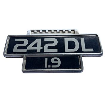 Volvo 242 DL 1.9 Emblem Gebrauchtes Produkt